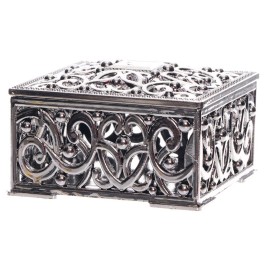 Пластмасова кутийка - сребърна - 6х6см