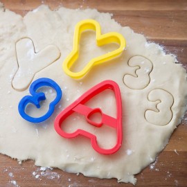 Комплект кутери "Букви и цифри" - 50 елемента