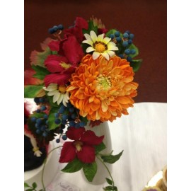 Книга -  Най-доброто от работата със захарни цветя