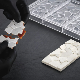 Поликарбонатна форма "Crush"