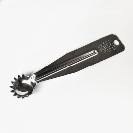 Инструмент за домати и ягоди