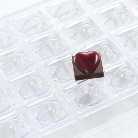 Поликарбонатна форма "Beat" от Massimo Carnio