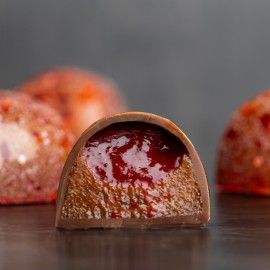 Поликарбонатна форма "Aurora" от Kirsten Tibballs