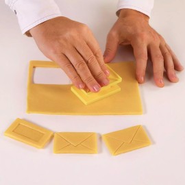 Комплект кутер за курабии със скрито писмо "SURPRISE"