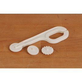 Нож с три колелца